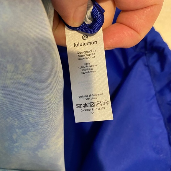 Lululemon Drawstring Backpack - Picture 6 of 6